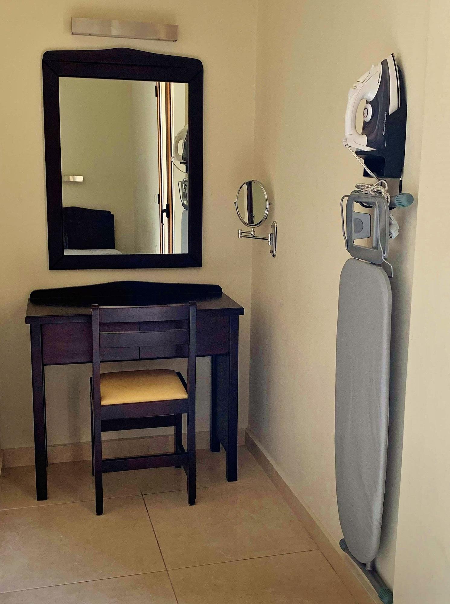 24 Seven Boutique Hotel Malia Esterno foto